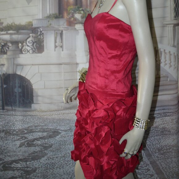 Max and Cleo Dress Size 6 to 8 Red Dressy Cocktail Evening Ruffled 36-inch Chest - Picture 2 of 9